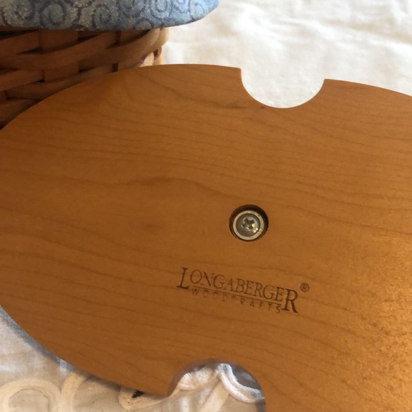 Longaberger 2000 Century basket with lid, blue fabric and plastic liner - Picture 4 of 7